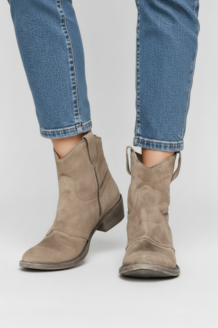 Barbara | Classic Boots